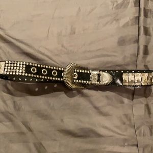 Women’s Silver stud black Leather belt